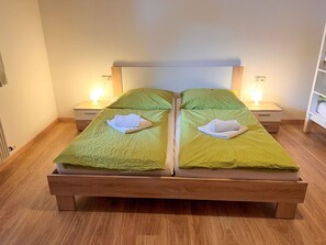 2 間睡房、上網