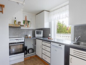 Fridge, microwave, oven, dishwasher - Vacation home Soltun by Interhome (Reksteren)