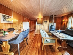 TV, fireplace - Vacation home Turken by Interhome (Kaupanger)
