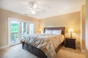 2 camere, una scrivania, ferro/asse da stiro, Wi-Fi gratuito