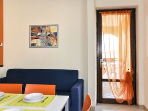 Dining - Argentina by Interhome (Lazise)