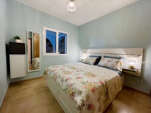 2 Schlafzimmer, Zimmersafe, Bügeleisen/Bügelbrett, Reisekinderbett