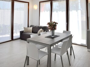 تناول الطعام