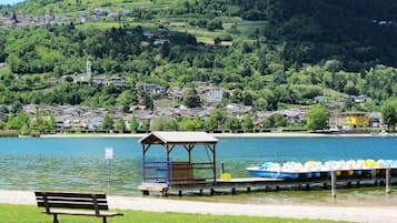 Una spiaggia nelle vicinanze