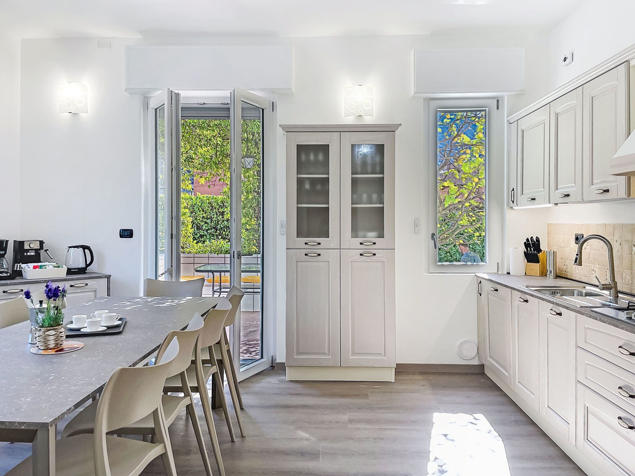 Frigorifero, microonde, forno, lavastoviglie