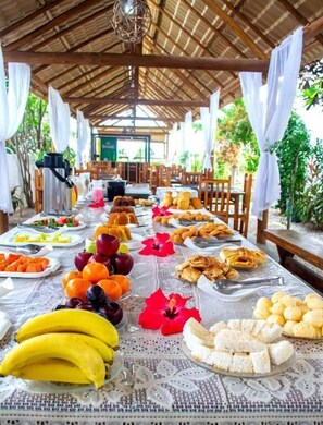 Free daily continental breakfast
