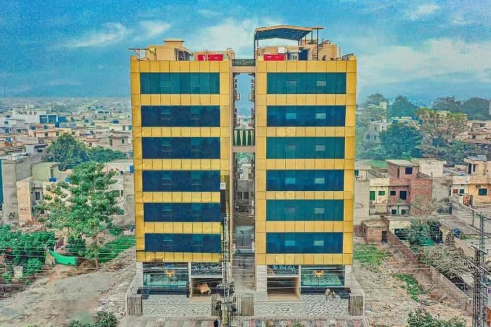 The Rich Hotel & Apartments