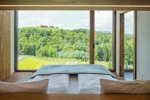 Luxury House, Private Pool, Vineyard View