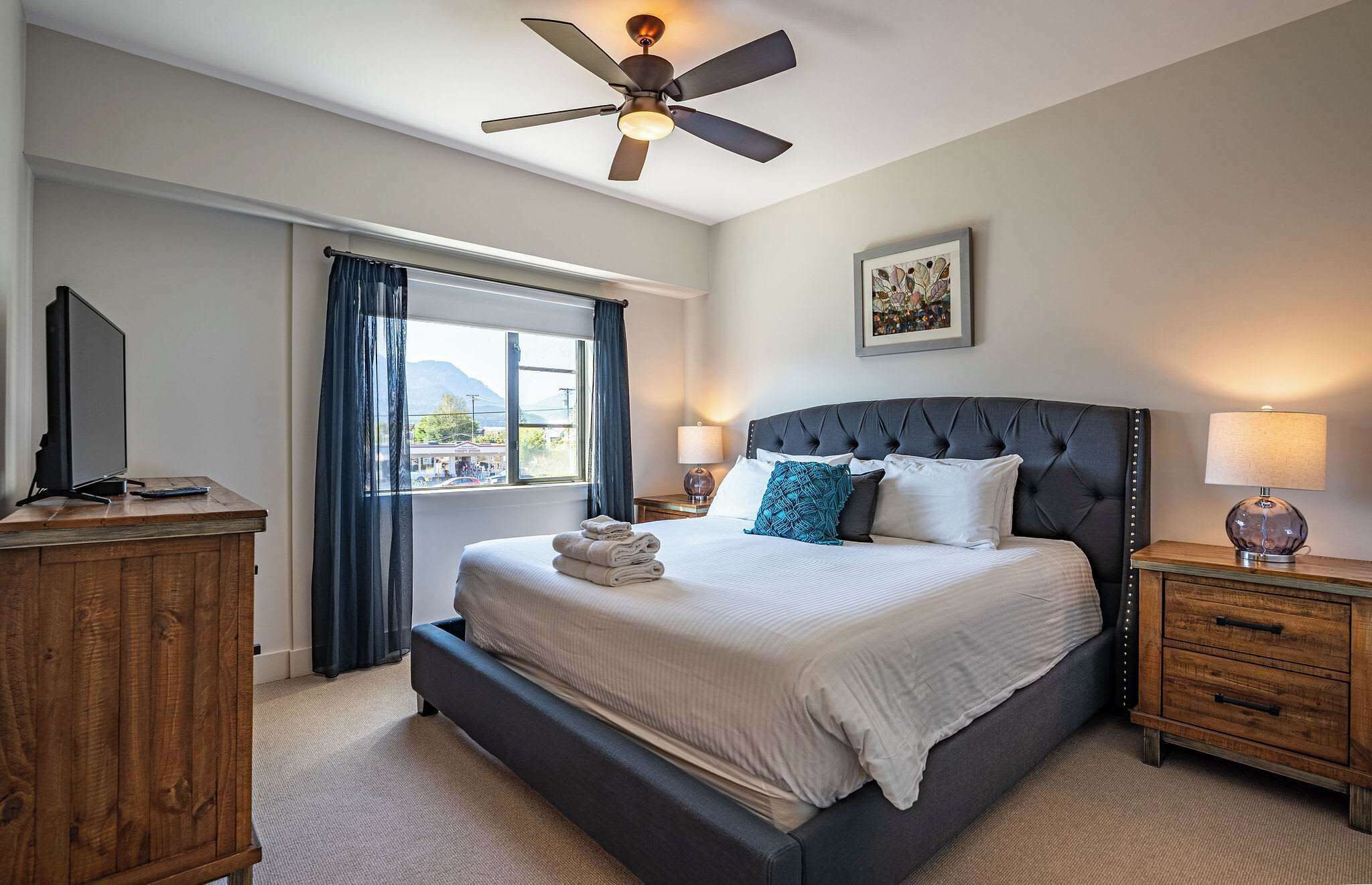 2 chambres, bureau, Wi-Fi, literie fournie