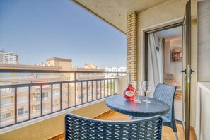 Outdoor dining - 118 - Modern Beachfront Apartment in Fuengirola! (Fuengirola)