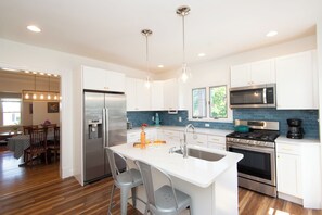 Mikrobølgeovn, ovn, kogeplade, opvaskemaskine