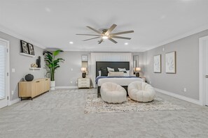 5 bedrooms, WiFi, bed sheets