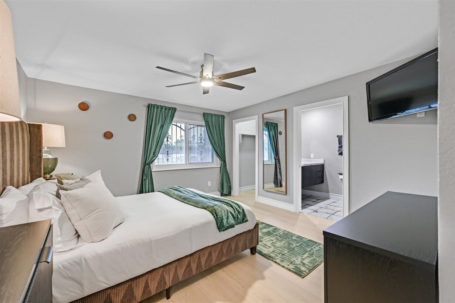 5 soverom, wi-fi og sengetøy