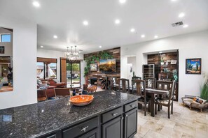 Dining - Private Pickleball Court Mountain Views Oasis (Scottsdale)