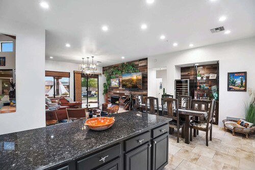 Private Pickleball Court Mountain Views Oasis