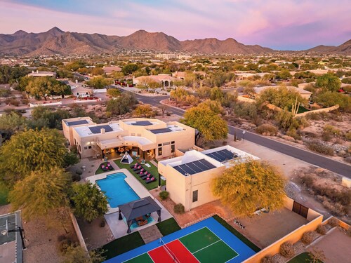Private Pickleball Court Mountain Views Oasis