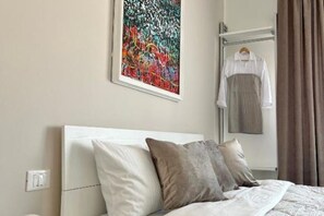 1 bedroom, bed sheets - Corso Venezia - Suite (Venezia)