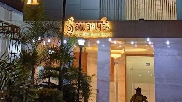 A building with illuminated signage reading "SAWARIYA" and "Sawai Resort". - Sawariya The Boutique Resort (Mahasi)