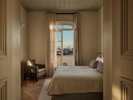 Superior Suite with Terrace | Premium bedding, down comforters, minibar, in-room safe