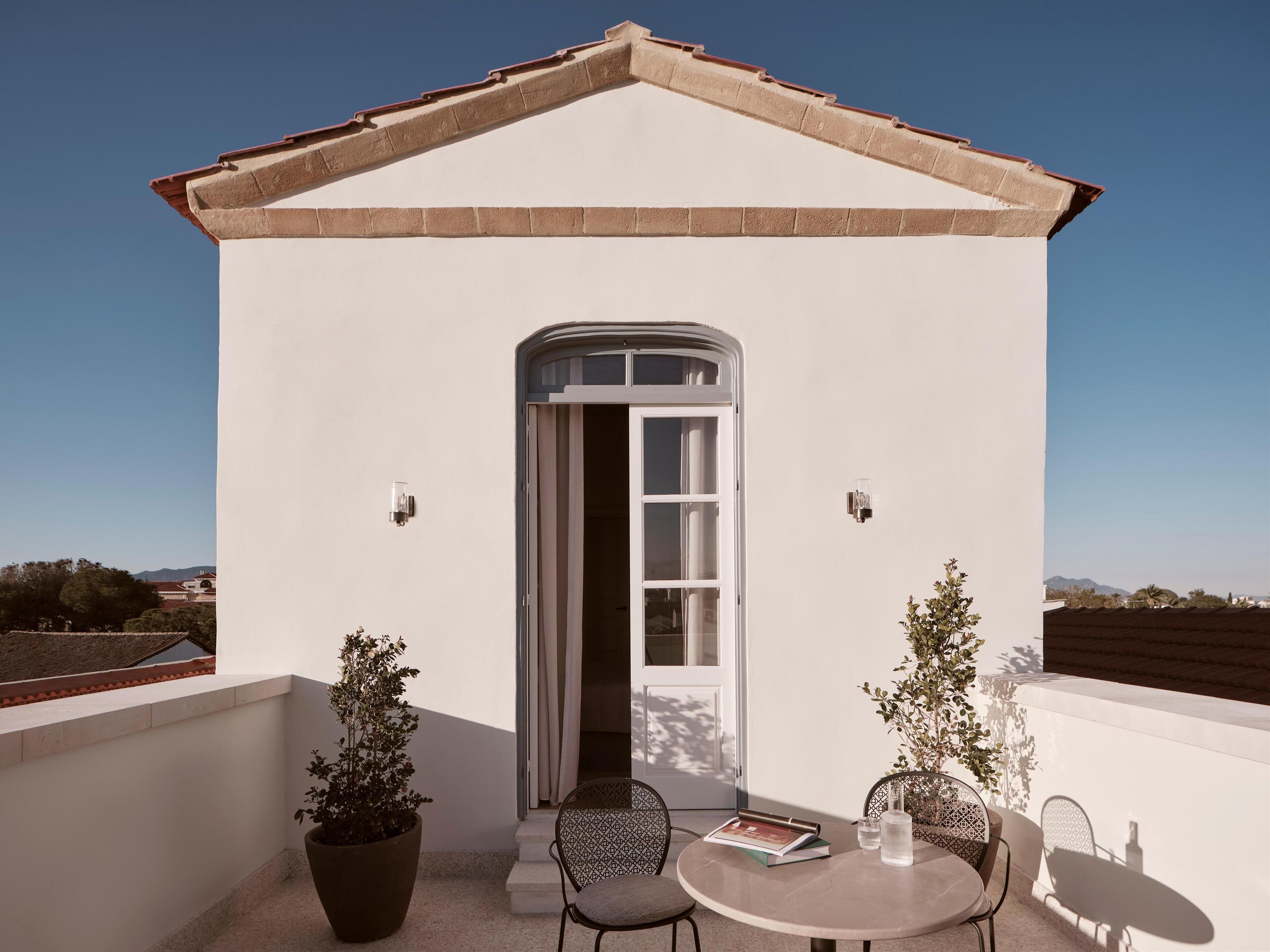 Superior Suite with Terrace | Premium bedding, down duvets, minibar, in-room safe