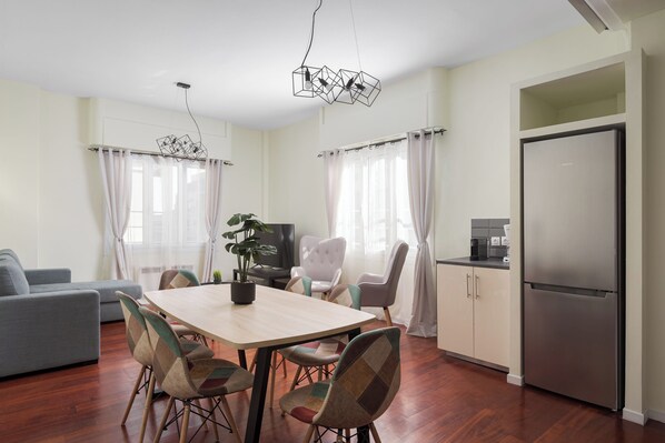 Appartement Familial | Coin séjour | TV connectée, Netflix, services de streaming