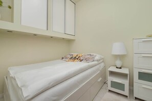 1 quarto, escrivaninha, ferros/tábuas de passar roupa, Wi-Fi