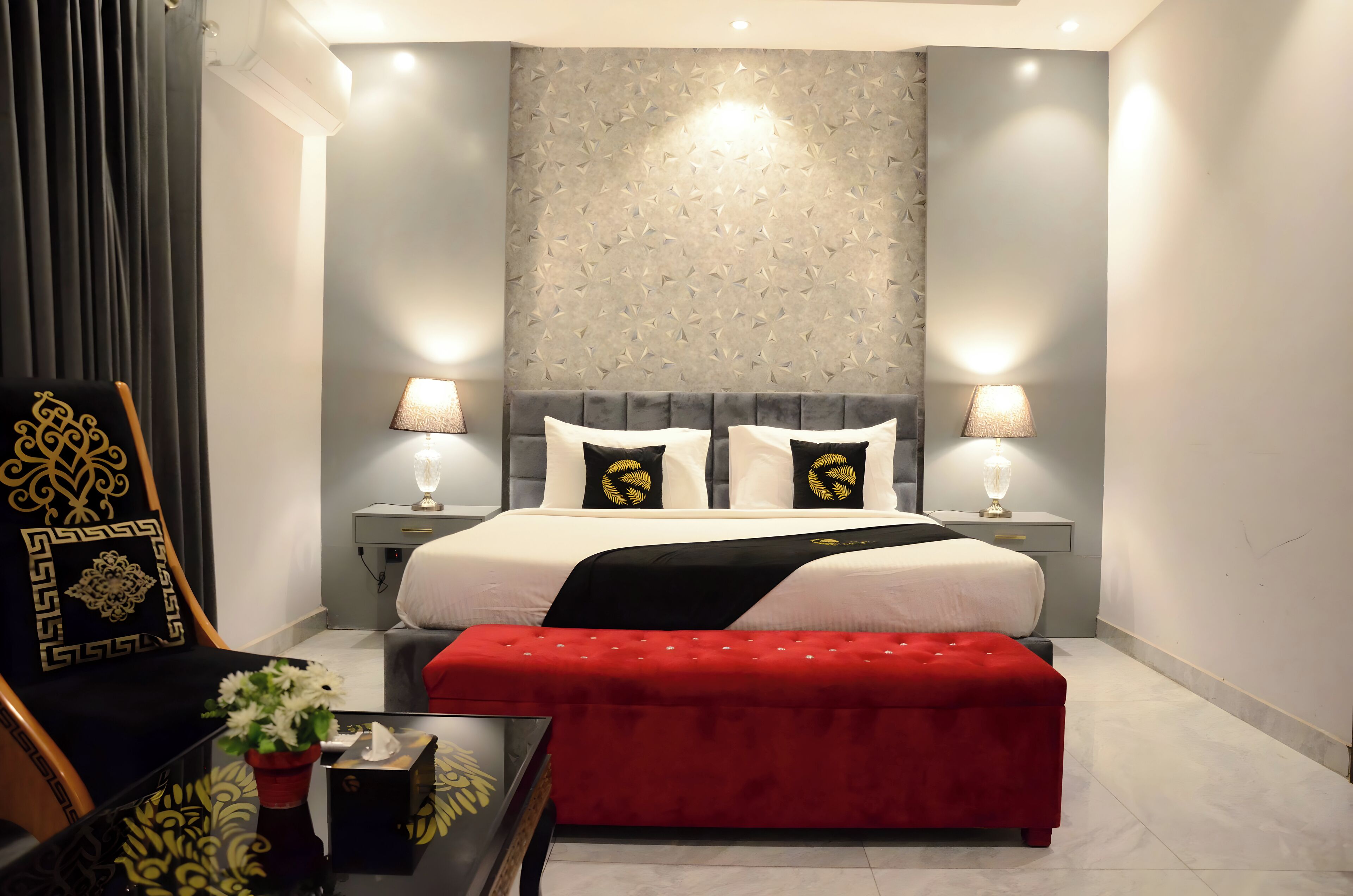 Executive Suite, City View | In-room safe, desk, iron/ironing board, free WiFi