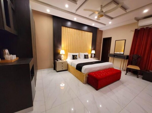 Executive Suite, City View | In-room safe, desk, iron/ironing board, free WiFi - Palm Tree Hotel & Luxury Suites (Lahore)