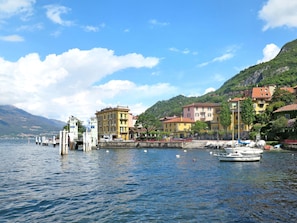 Marina - Glicine by Interhome (Varenna)