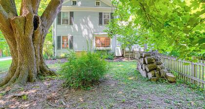 Historic Catskills Farmhouse: Ski, Hike & Relax!