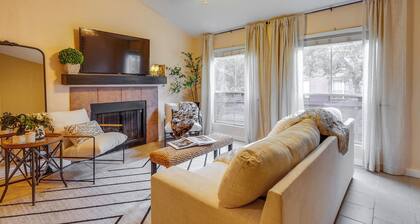College Station Gem w/ Pool Access Near University