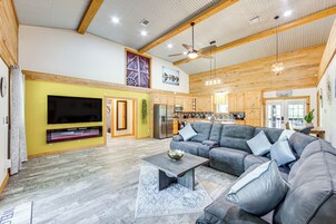 House (3 Bedrooms) | Front of property