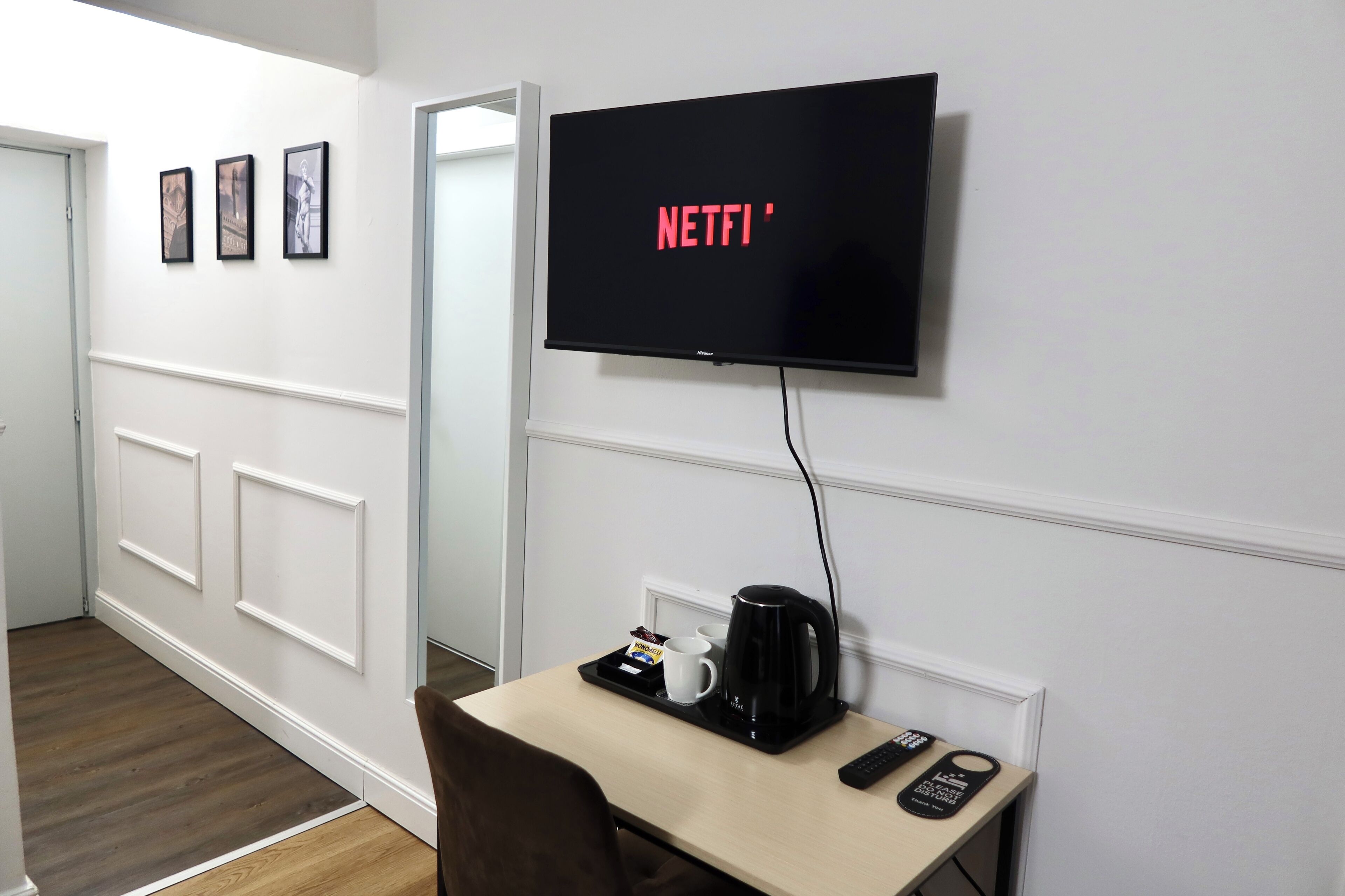 Standard Double Room | Hypo-allergenic bedding, down comforters, in-room safe, desk