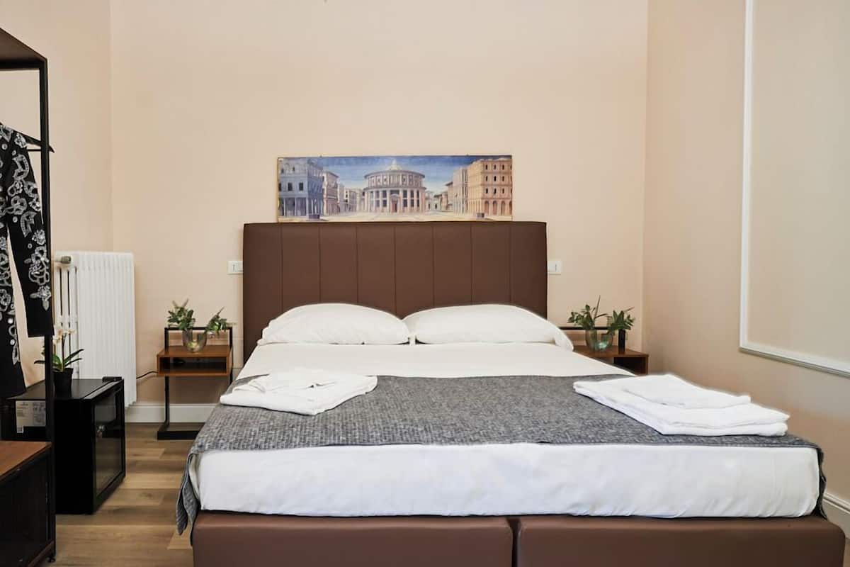 Standaard studio | Hypoallergeen beddengoed, donzen dekbedden, een kluis op de kamer