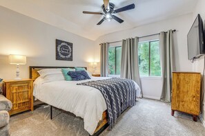 House (5 Bedrooms) | Interior