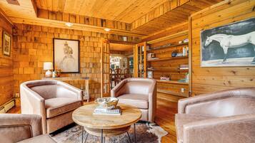 Cottage (4 Bedrooms) | Interior