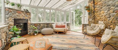 Cottage (4 Bedrooms) | Front of property