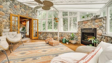 Cottage (4 Bedrooms) | Interior
