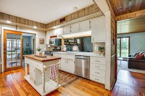 Cottage (4 Bedrooms) | Interior