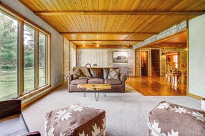 Cottage (4 Bedrooms) | Interior