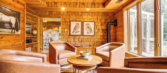 Picturesque Lake Elmo Cottage w/ Fire Pits!