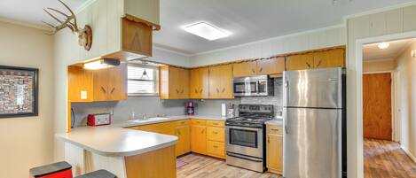 House (3 Bedrooms) | Interior