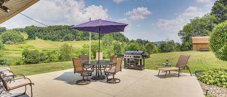 House (4 Bedrooms) | Outdoor dining