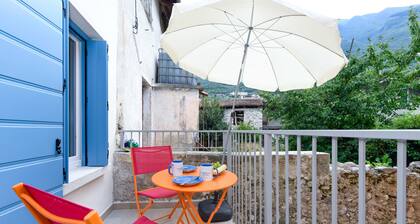 Charm Lakefront Apartment L’isola MGH