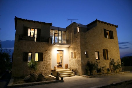 3 habitaciones y escritorio