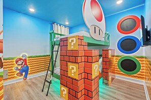 Children’s area - Sumptuous 15-Bed House: Pool, Theater & Game Room (Orlando)