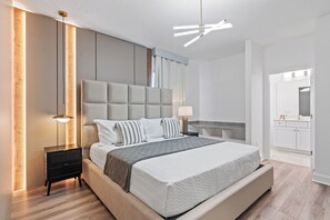 15 quartos, escrivaninha, ferros/tábuas de passar roupa