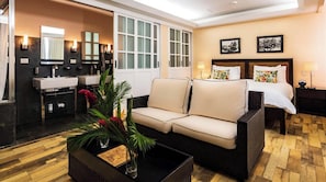 Studio, Garden View | 2 bedrooms, Egyptian cotton sheets, premium bedding, down comforters