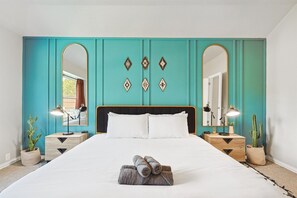 4 室のベッドルーム、WiFi、ベッドシーツ