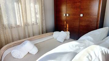 1 quarto, Wi-Fi de cortesia, roupa de cama